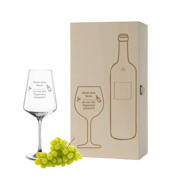 Weinglas mit Gravur Leonardo Puccini "NACH DEM WEIN … IST VOR DER ZIGARETTE DANACH" inkl. Holzbox klein