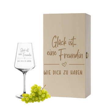 Weinglas mit Gravur Leonardo Puccini "GLÜCK IST EINE FREUNDIN WIE DICH ZU HABEN" inkl. Holzbox klein